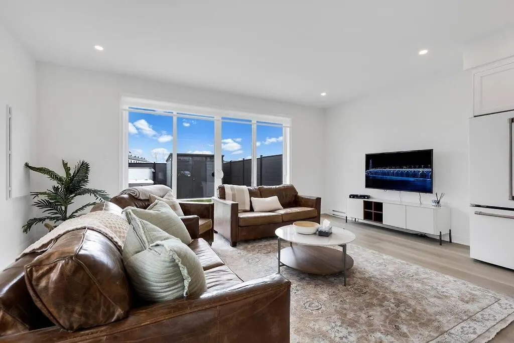 Holiday home Townhome With Spa In Mirabel - 1