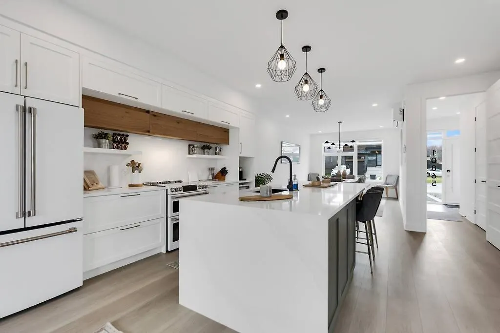 Townhome With Spa In Mirabel - 1 Holiday home
