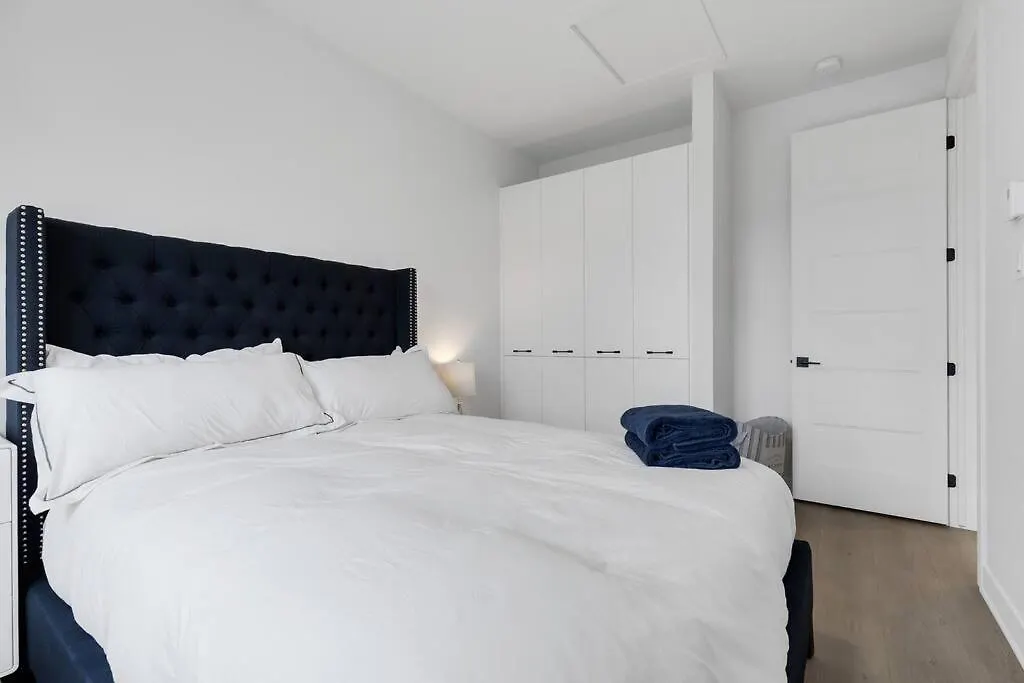 Townhome With Spa In Mirabel - 1 0*,  Canada